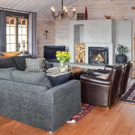 Holiday home 4 Bedroom Awesome In *