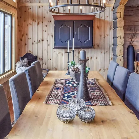 4 Bedroom Awesome In Holiday home *
